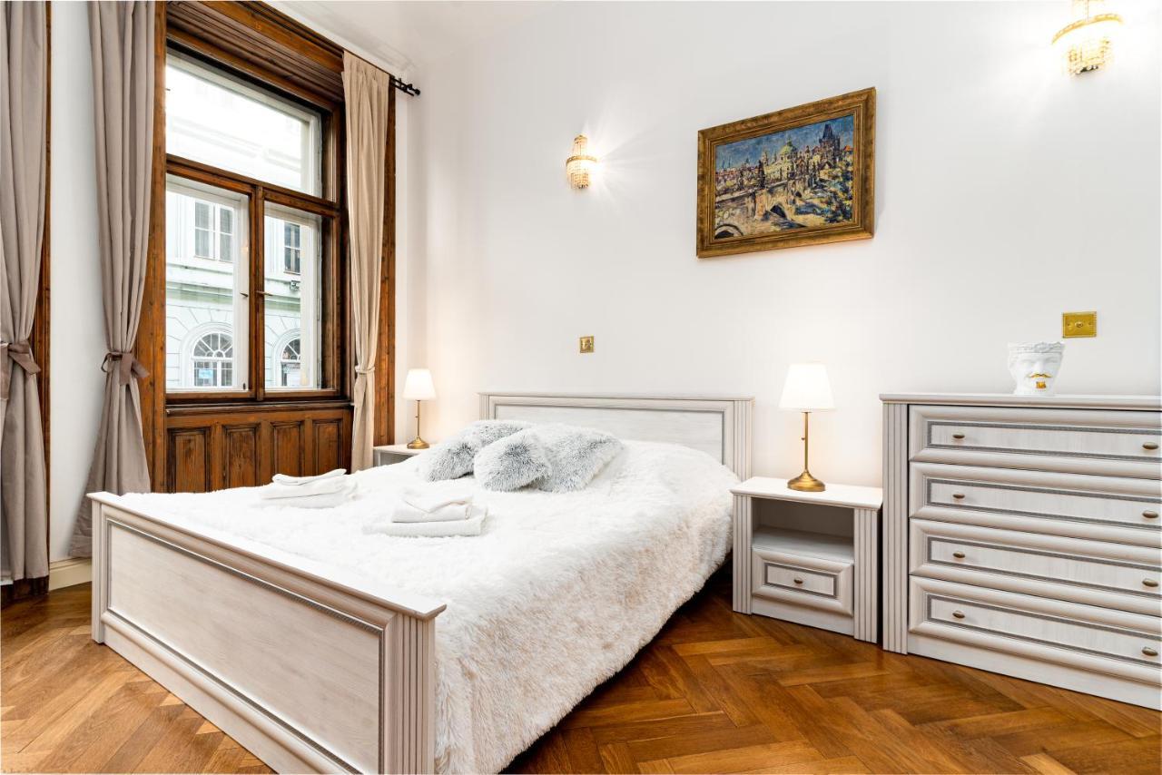 Magnificent King Suite Прага Екстер'єр фото